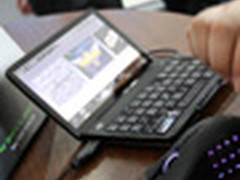 把魔兽装进口袋 Razer掌上游戏PC动手玩