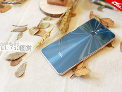 用外观质感征服你 TCL 750黛蓝版图赏