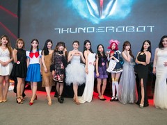 城会玩！陈潇领衔！百位女主播CJ玩转雷神展台