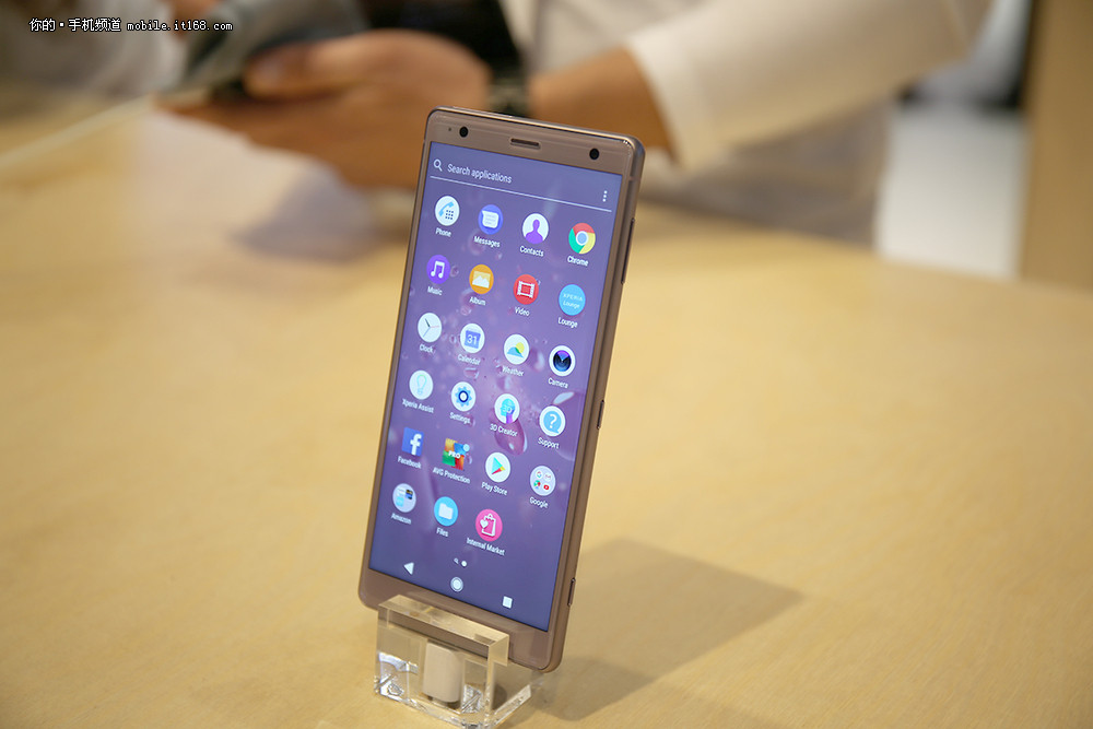全新设计语言 索尼XZ2\/XZ2 compact图赏