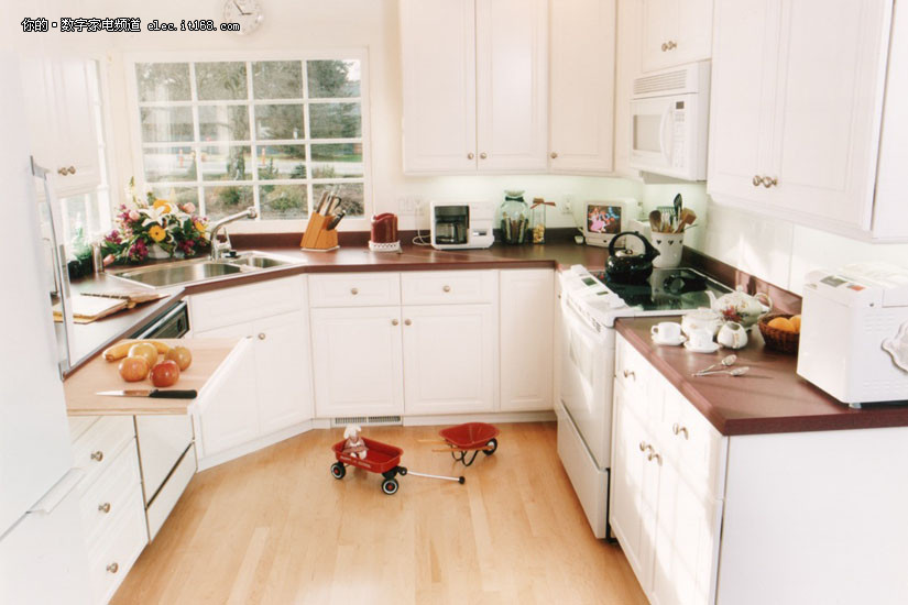 厨房装修效果图大全2012图片,为家庭装修提供厨房装修效果图,厨房吊顶