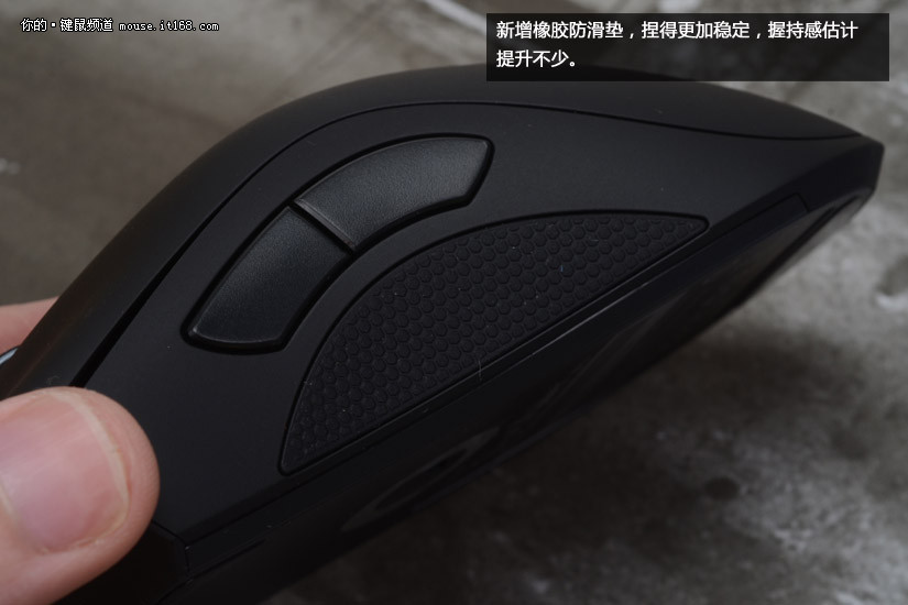 Razer DeathAdder炼狱蝰蛇于2006年发布,迄今为止,该产品仍然是世界上最畅销的游戏鼠标,无数职业玩家将其作为必备装备。该产品完美结合了人体工程学和超高的精准度,Razer DeathAdder炼狱蝰蛇已成为了鼠标中的传奇。