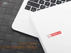 手感比钢板强 竹质限量版一加手机开箱