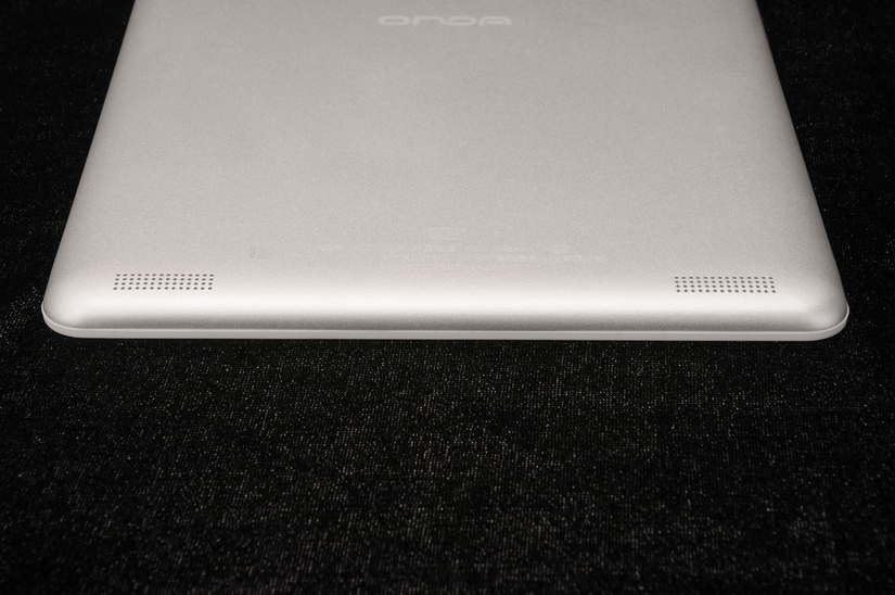 2K超清视网膜屏幕 昂达V975W平板试玩