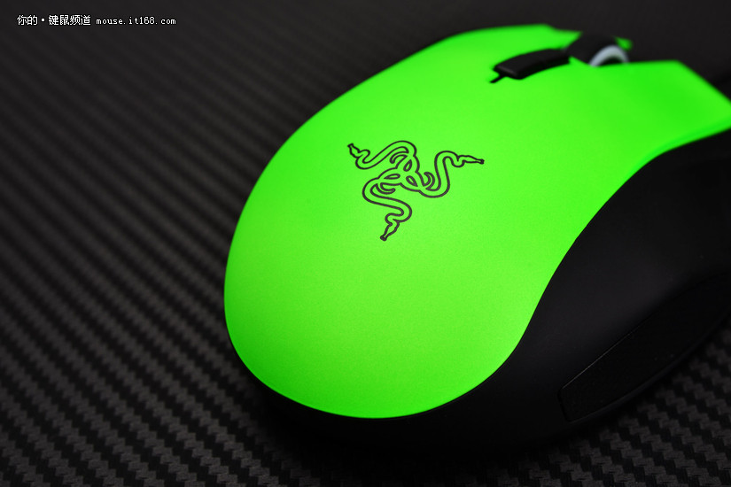 京东专供 razer naga2014绿色版试用