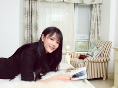 还原好空气 新纶窗式净化器美女图赏