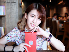 青春就是要火辣 美女体验红辣椒NOTE