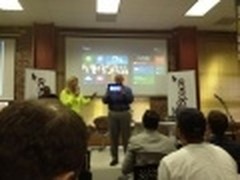 为宣传Win8 鲍尔默亲自上阵演示Surface