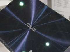 大猩猩玻璃+15.5mm超薄 华硕新ZenBook