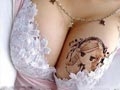 谁比老娘更狂热？女玩家游戏纹身秀