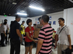 长沙公共频道爱心助学传递走进华海