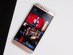 最实惠的中端旗舰 乐Max2跌至1268元