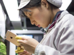 新专利曝光 新iPhone有望采用曲面屏幕