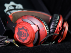 艺术品 HyperX CloudX战争机器限量版