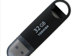 精致小巧 东芝 速闪 USB3.0 U盘 热销中