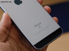 春节后还在降价 iPhone SE团购价2599元