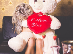 比iPhone更讨女生欢心 情人节送礼指南