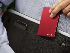 希捷发布业界首款数据恢复纤薄移动硬盘