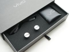 将推磨砂黑配色 vivo Xplay6邀请函曝光