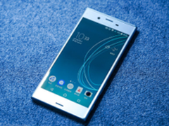 苹果红都弱爆了 盘点手机圈的流行配色