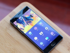 女生为了玩王者荣耀 竟然选择这些手机