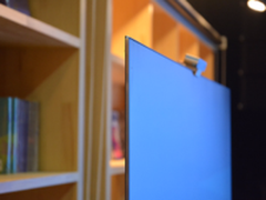 语音开机 脱离遥控器 微鲸引领人工智能