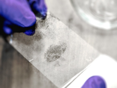 安全黑科技 PB展示防假指纹+智能信用卡