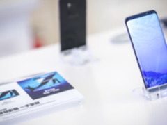 惊奇三星S7 edge掉河里2天捞上来还能用