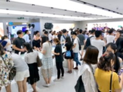 OPPO R11首销实录：线上破纪录线下人爆满  