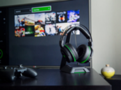 RAZER发布战戟鲨终极版无线环绕声游戏耳麦