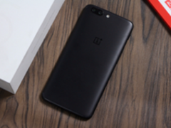 骁龙835+8GB售价2999元起 一加手机5发布