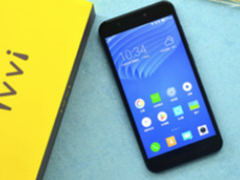 ivvi手机电信渠道订货会入围TOP5 下半年或有裸眼3D新品发布