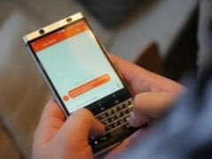 情怀不便宜 全键盘黑莓KEYone日本发售