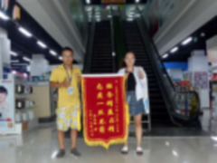 厉害！苏宁售后师傅17楼悬空 离地30米吊装空调