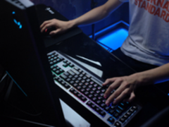 骨灰级玩家上手 Alienware全新键鼠&显示器体验