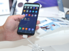 全视曲面屏搭载优质4G+网络，遇见最美好的异地恋