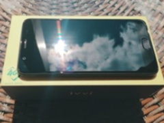 ivvi第二款裸眼3D手机真机曝光 月底电信展亮相