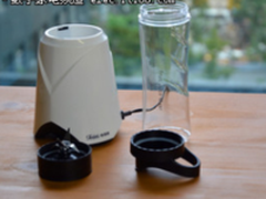 “好奇心害死猫” 59元淘宝购买的迷你榨汁机试用