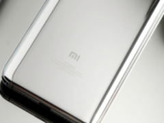 同是亮银差距怎么这么大？手机镜面工艺解读