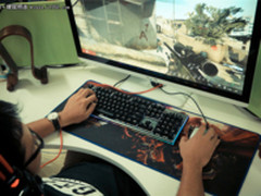 绝无仅有的CS：GO体验 狼蛛守望者RGB机械键盘