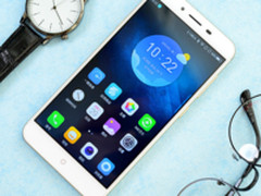 899元4G大内存大电池手机 360手机vizza明天开售