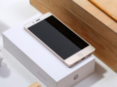 锤子坚果Pro京东好评突破10万 成京东“红”机