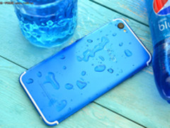 青春拒绝黑白灰 手机也要亮丽色彩才够炫