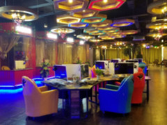 三星显示器助力高校电教娱乐综合体落成