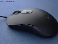 百元鼠标也能带你吃鸡 雷柏V22鼠标热销中