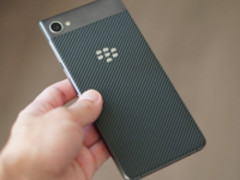 黑莓BlackBerry Motion发布 取消实体键盘