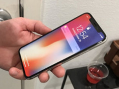 iPhone X开售前偷跑 边框宽度实在感人