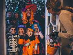 万圣节 Galaxy C8，万圣节hold全场就靠它了