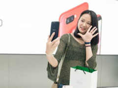 OPPO R11s首销日 线上创纪录线下排长队