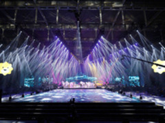 萨内蒂郎平同台 送国米定制红酒做见面礼